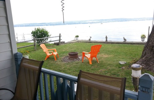 Ashville House | Maple Bay Get-a-Way