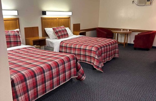 Maple Creek Hotel | Maple Creek Motor Inn