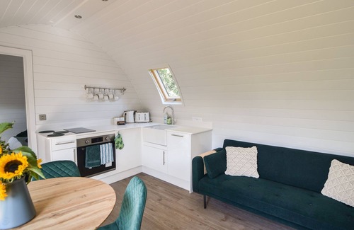 Bridport Cottage | Maple