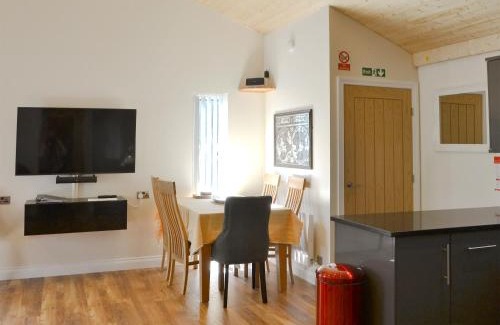 Otterburn House | Maple Lodge