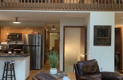 Briar Crest Woods House | Maple Mountain Retreat - Golfing, hiking, hot tub, game room & firepit!
