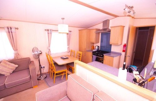 Camber House | Maple Ridge Caravan at Camber Sands by the Beach
