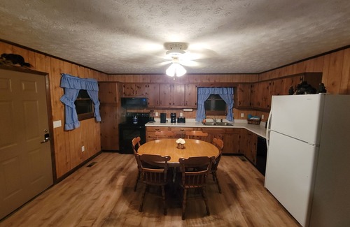 Sevierville Cabin | Maples Lakefront Blessing w/private boat dock/lake access kayaks & paddle boat