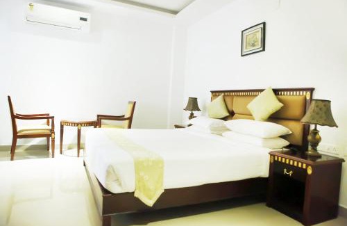 Shoranur Hotel | MAPS Residency