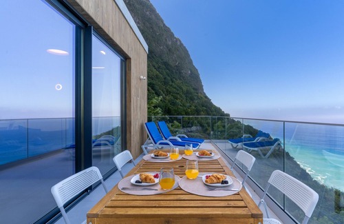 Arco de Sao Jorge Apartment | Mar Yam View by Atlantic Holiday