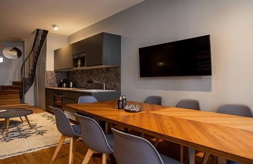 Quartier Saint-Ambroise Apartment | Marais Beaumarchais Voltaire- we serve you in style!