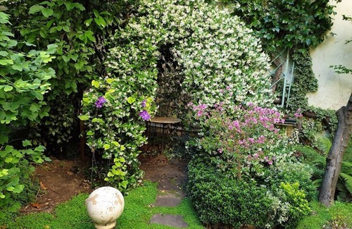Arsenal Condo | Marais central Paris spectacular 2 BDR with AC and 2 private gardens very quiet