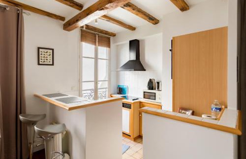 Archives Apartment | Marais Place des Vosges Sevigne