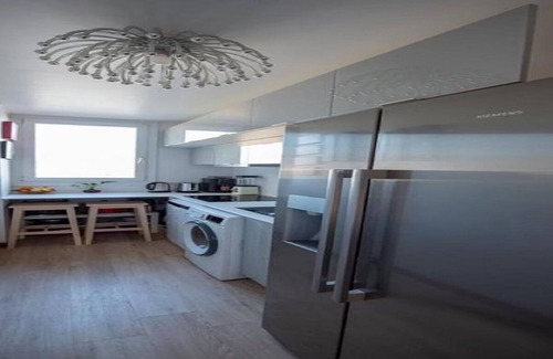 Quartier Sainte-Avoye Apartment | MARAIS POMPIDOU-NOTRE DAME-7TH FLOOR WITH SWEEPING VISTASn