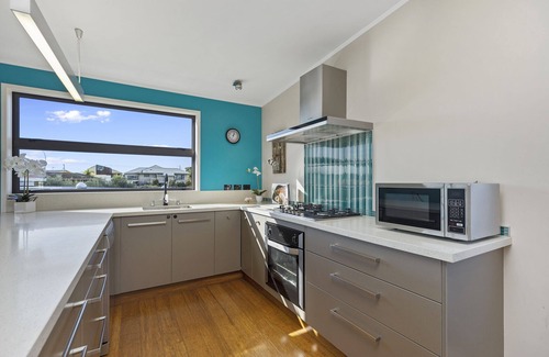 Mount Maunganui House | Maranui BeachSide Retreat - Mt Maunganui Home