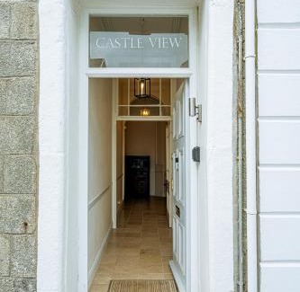 Marazion House | Marazion Beach Town House with Private Parking