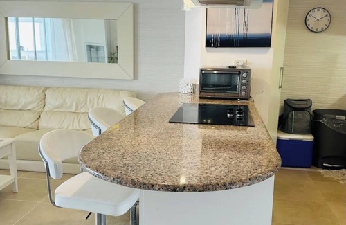 Villas Del Mar Apartment | Marbella-JuanDolio+Cozy+2BR+4BDs+8Pax+WiFi+TVSmart+OpenKitchen TopFloor