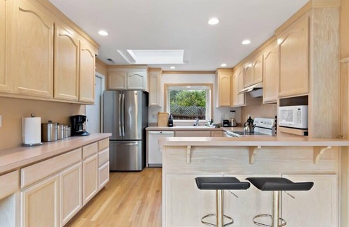Loyola House | @ Marbella Lane - 2BR Charming Spacious Home