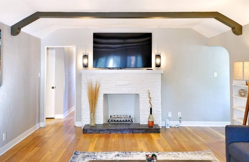 Newhall House | @ Marbella Lane - 3BR SFR 1Floor | DTWN SJ | Ldry