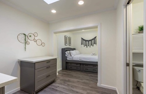 North Central House | @ Marbella Lane - Adorable and Quiet Studio