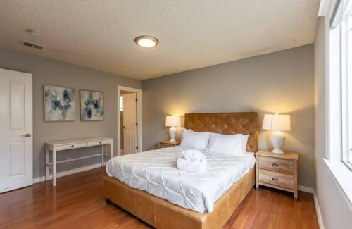 Union City House | @ Marbella Lane - Elegant and Spacious Home
