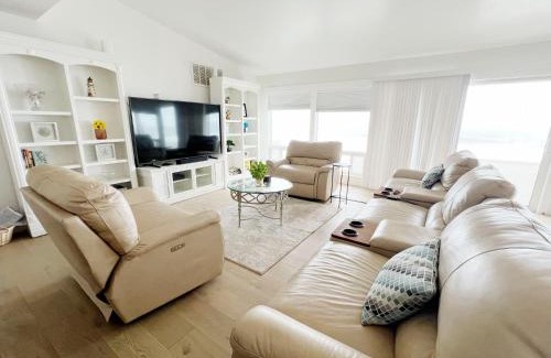 Sharp Park House | # Marbella Lane-Oceanfront Retreat - Stunning View
