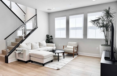 Placentia House | @ Marbella Lane – Spacious 4BR Modern Family Home!