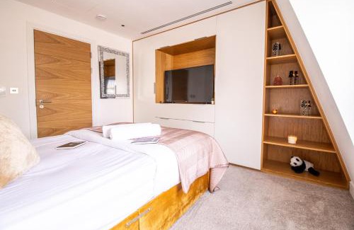 City of Westminster Apartment | Marble Arch Penthouses with Skyline Views