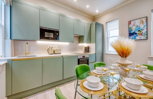 Bryanston and Dorset Square Apartment | Marble Arch Suite 2-Hosted by Sweetstay