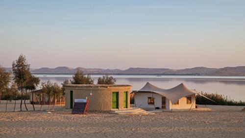 Siwa Apartment | Marcelia Eco-Village Front Lake View