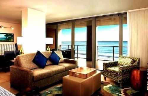 Marco Island Hotel | Marco Crystal Shores Beachfront Resort, Luxury