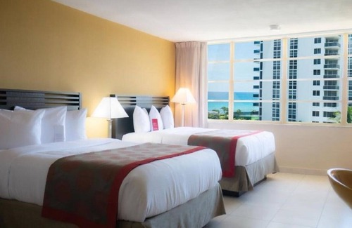 Sunny Isles Beach Hotel | Marco Polo Beach Resort Getaway! Gym, Pool, Beach