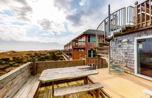 Avon House | Mare Vista #8-A