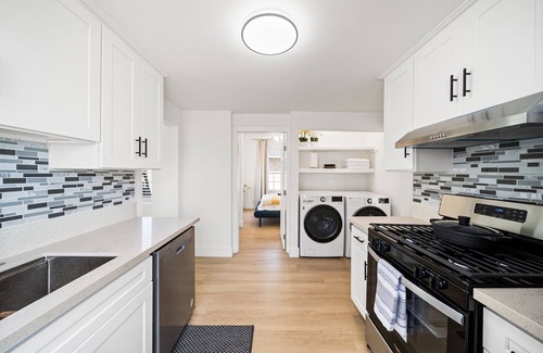 Alhambra Apartment | Marengo two bedroom house with two complementary parking included