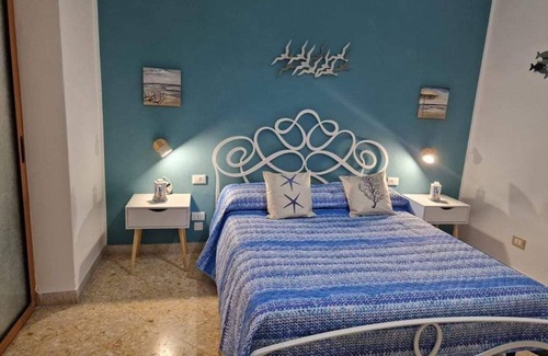 Isola delle Femmine Apartment | Maresol Delightful beachfront apartment with all the comforts.
