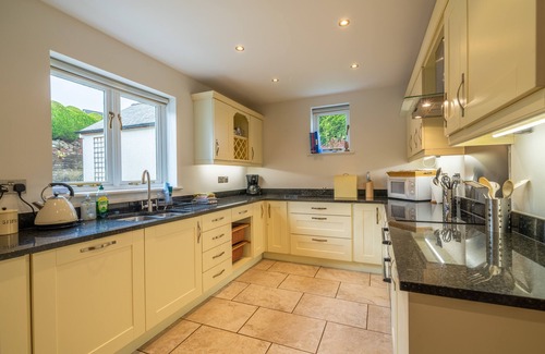 Pooley Bridge House | Margaret House - Large house with garden & parking