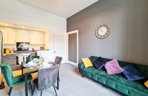 Cheltenham Apartment | Margaret's Ground by Fortuna Property, The Margaret's Ground