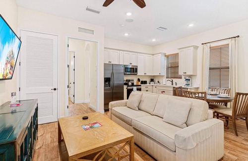 West Kissimmee Cottage | Margaritaville Cottage w/Jacuzzi Tub+ Private Balcony!