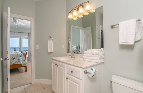 Southpointe House | Margarittaville East. Professionally decorated, Gulf front 6 BR 4.5 BA unit with a pool
