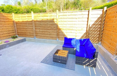 Margny-les-Compiegne House | Margnotine house with private courtyard and parking.
