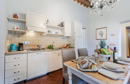 Lucca Apartment | Maria Farmhouse Apartment in Wine Resort in Lucca