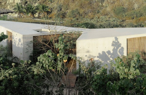 El Cacalote Villa | Mariana Trevino Castillo