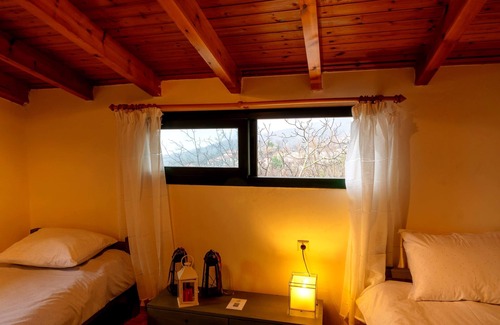 Terpsithea House | Marianda's House - Mountain Views & Rustic Charm