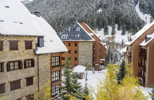 Baqueira Apartment | Marimanha Magnificent apartment of 85m2 in Val de Ruda, at the foot of the slopes at level 1500