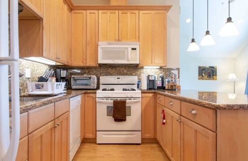 San Rafael Apartment | Marin Edwardian Mansion overlooking San Francisco Bay