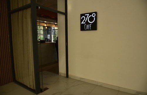 Westlands Apartment | Marina bay