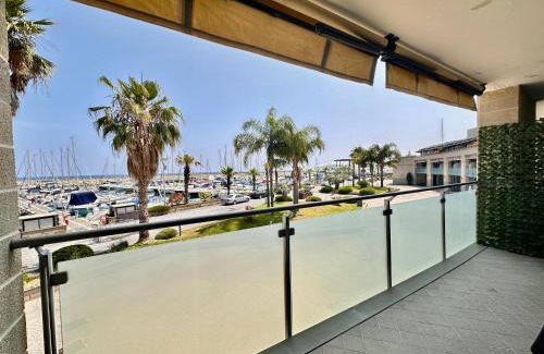 San Lorenzo al Mare Apartment | Marina dei Sogni - Appartamento fronte mare con terrazza e aria condizionata
