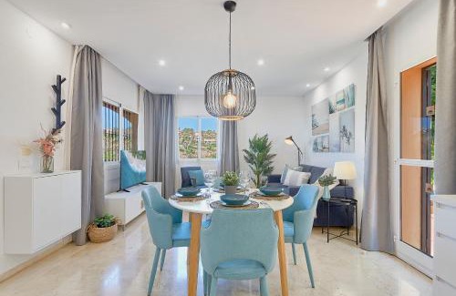 Las Lagunas Apartment | Marina IV Relax & Unwind with Sea Views, Pools & BBQ Beachfront in Mijas Costa & Fuengirola