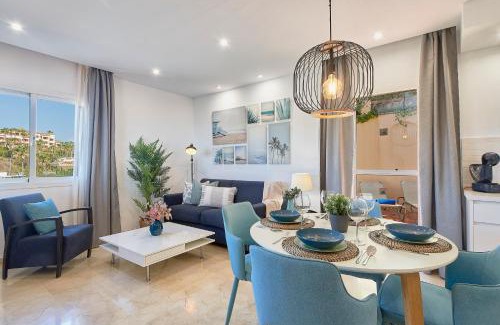 Las Lagunas Apartment | Marina IV Relax & Unwind with Sea Views, Pools & BBQ Beachfront in Mijas Costa & Fuengirola