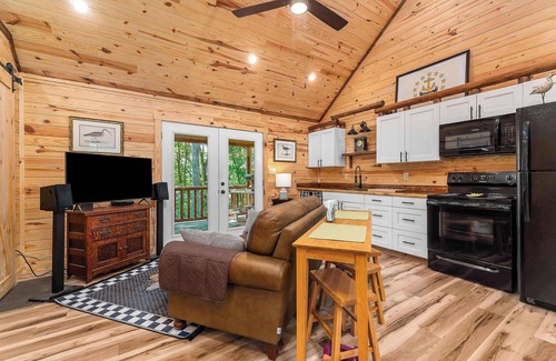 Smithville House | Marina Nearby Boat Parking Boat Launch Nearby