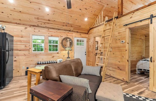 Smithville House | Marina Nearby Boat Parking Boat Launch Nearby