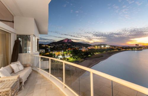 Townsville Apartment | Marina Oceanfront Modern Penthouse with Panoramic Views