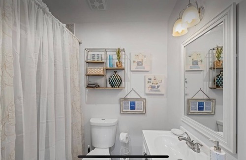 Central Newport News House | Marina Paradise, Pet Friendly, Ample Parking, Game Room
