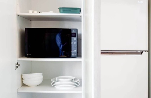 Docklands Apartment | Marina Tower - Stunning Harbour & City View