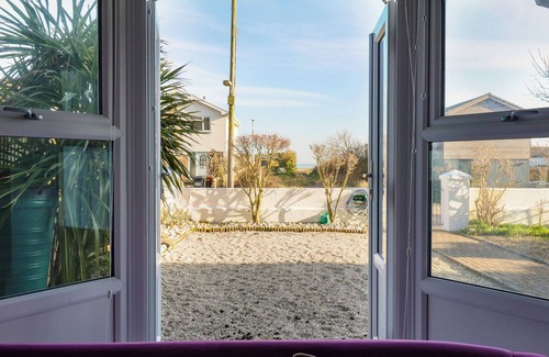 Pevensey Cottage | MARINE HOUSE, pet friendly, character holiday cottage in Pevensey Bay